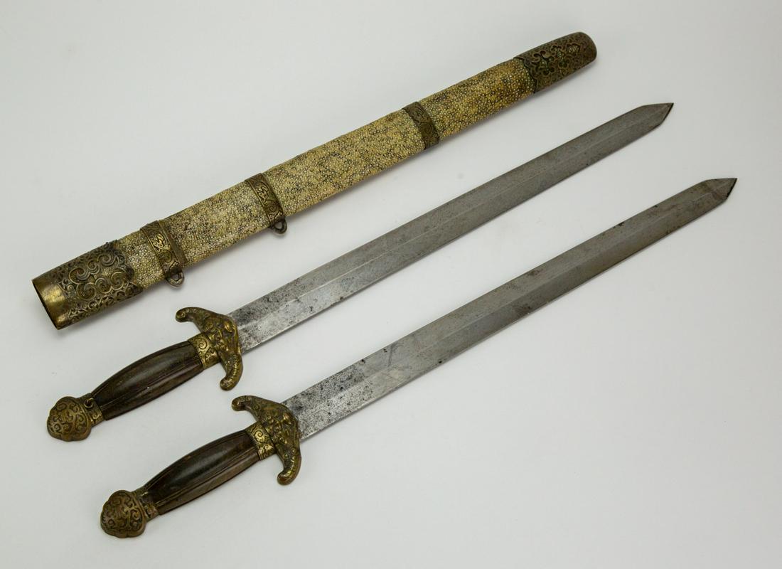 Double Sword Wood Handle Chagrin Shark Sheath (1 of 6)