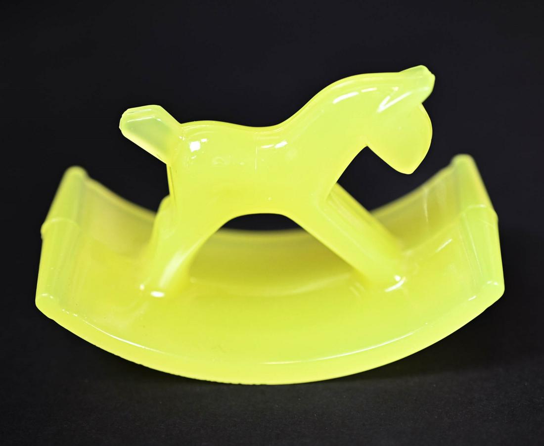 Vintage Mid Century Jadeite Art Glass Horse Statue (1 of 9)