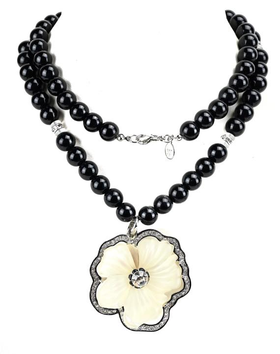 Kenneth Jay Lane Costume Jewelry Necklace (1 of 7)