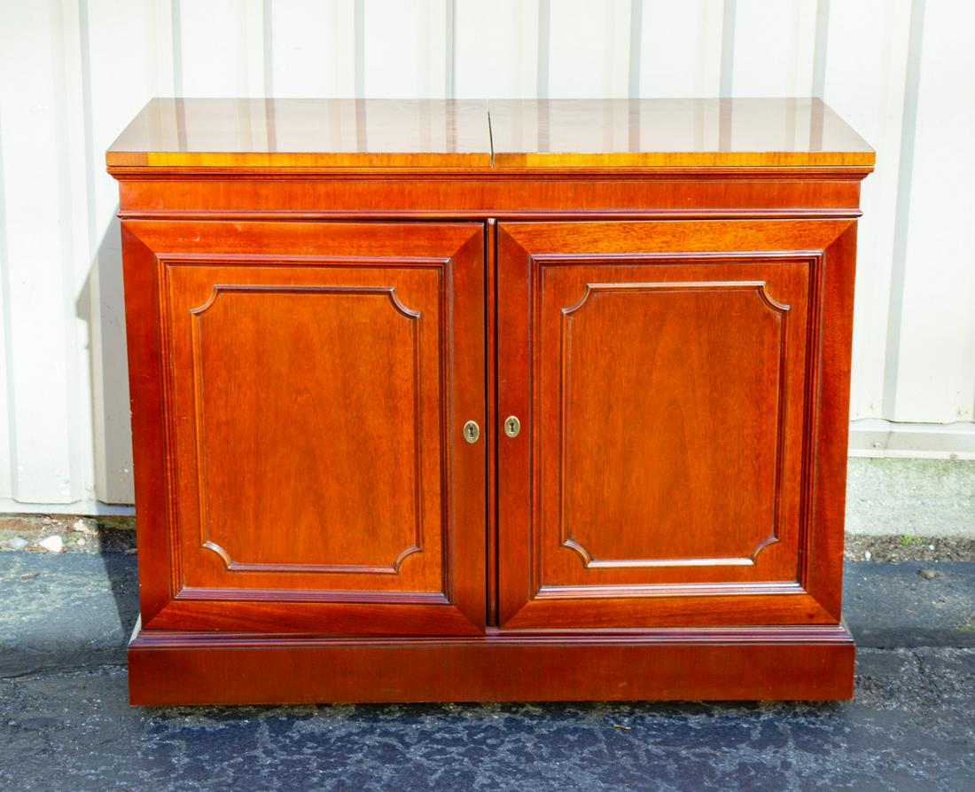 Kindel Flip Top Sideboard Buffet Dry Bar Cabinet (1 of 7)