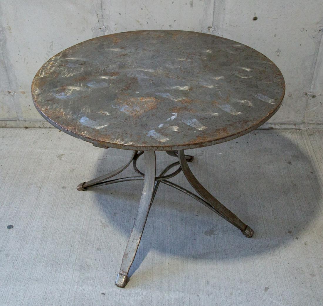 Wrought Iron Round Pedestal Outdoor Table (1 of 5)