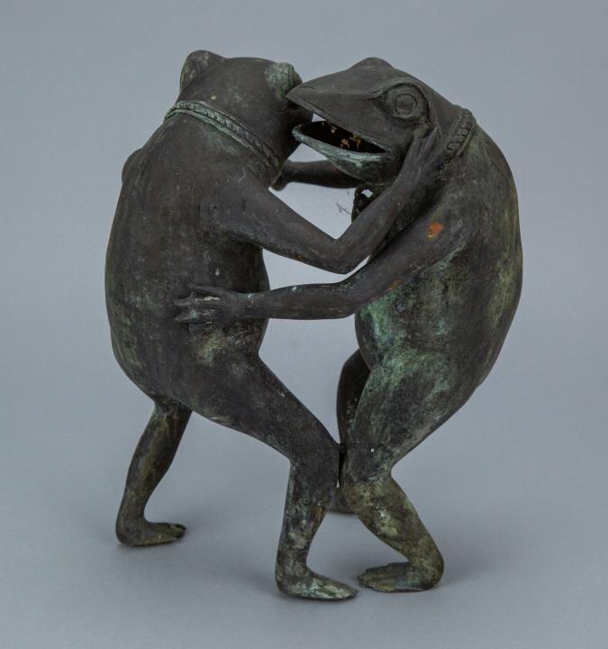 Pair Copper Dancing Frogs Statue (1 of 6)