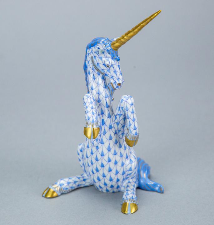 Herend Hungary Hand Painted Porcelain Unicorn: Herend Hungary Hand Painted Porcelain Unicorn.Measures 5 inches x 3 inches.