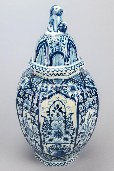 Makkum Delft Porcelain Chinoisserie Ginger Jar (1 of 9)