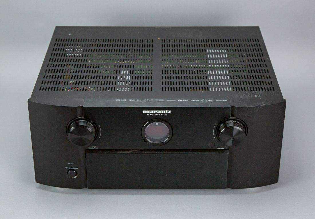 Marantz AV7701 7.2 A/V Preamp/Processor (1 of 7)