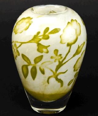 Kosta Boda Olle Brozen Floating Flowers Glass Vase: Kosta Boda Olle Brozen Floating Flowers Glass Vase. Signed on bottom. Measures 8 inches x 5 inches.