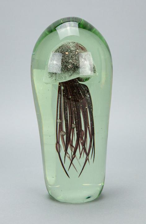 Large Art Glass Jelly Fish Paper Weight (1 of 7)