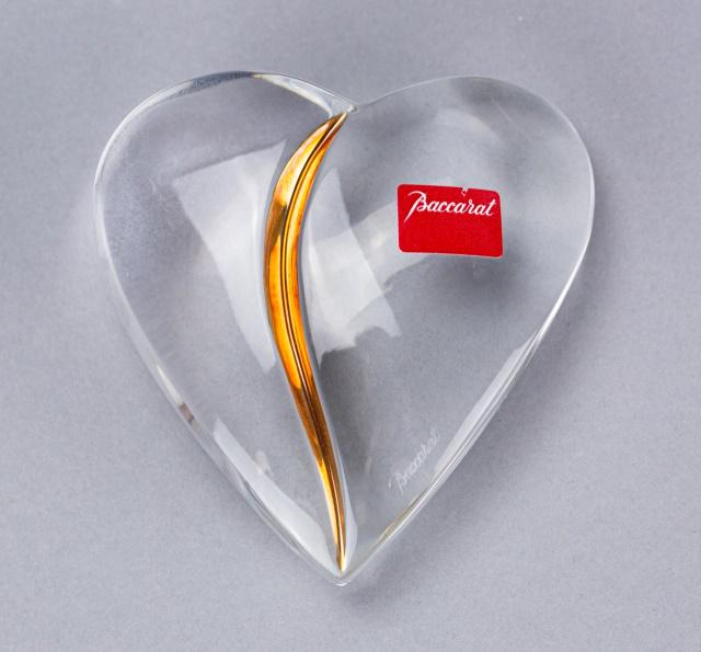 Baccarat Crystal Heart of Gold Paper Weight (1 of 8)
