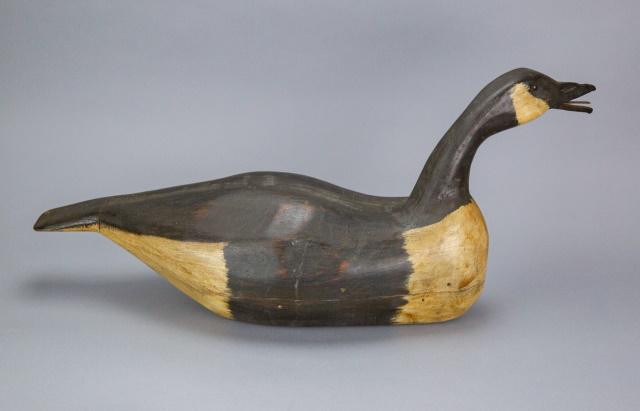 Large Joel Peffley Hand Carved Goose Decoy (1 of 7)