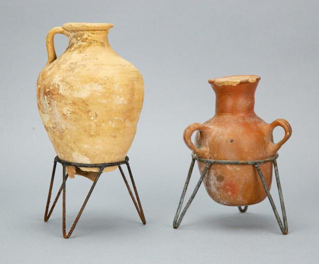 Pre Historic Greco-Roman Antique Amphora on Stand (1 of 7)