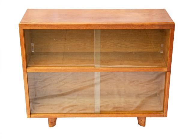 Mid Century Vintage Display Cabinet w Glass Door (1 of 5)