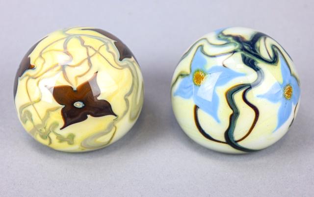 Pair Don Bagwell Signed Art Glass Paperweights (1 of 9)