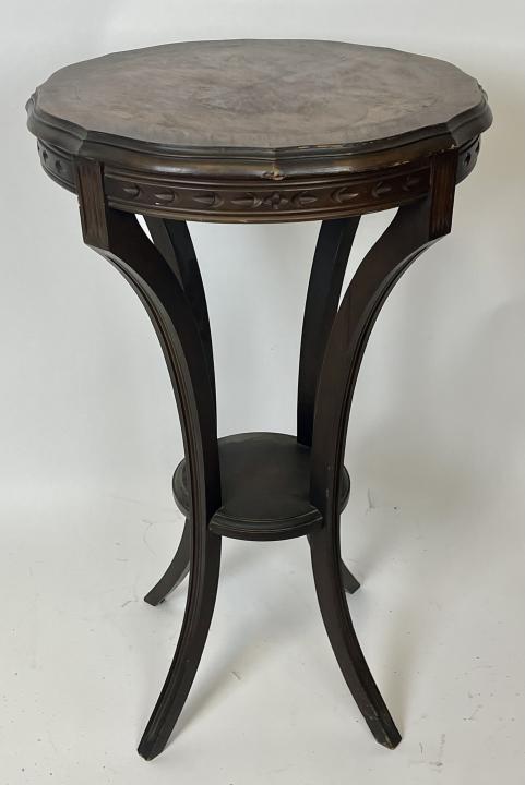 Antique Mahogany Round Parlor Lamp Table (1 of 6)