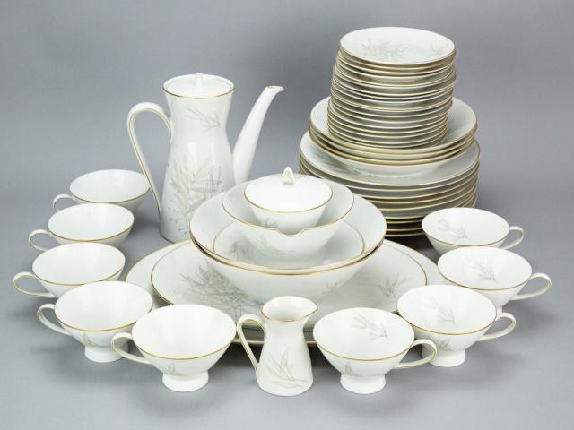 Mid C Rosenthal Porcelain Partial Dinner Service (1 of 9)