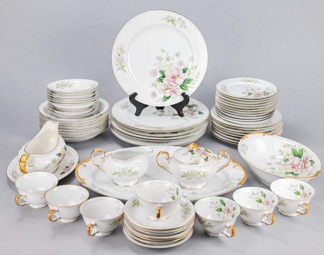 1930's Grace China Rochelle Pattern Dinner Service (1 of 10)
