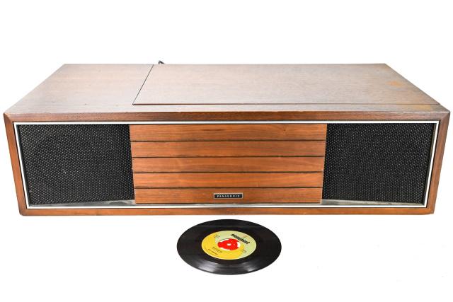 1960's Panasonic FM Phonograph Stereo SE-1318 (1 of 9)