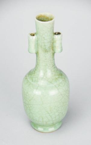 Chinese GE Type Crackled Glaze Porcelain Vase (1 of 5)