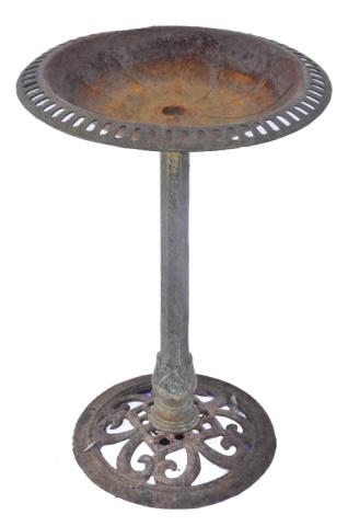 Antique Outdoor Garden Bird Bath (1 of 4)