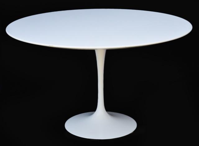 Knoll Saarinen Tulip Marble Bistro Table (1 of 9)