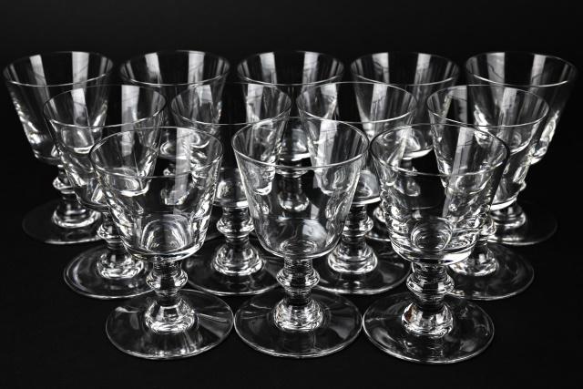15 Baccarat France Crystal White Wine Glasses: 12 Baccarat France Crystal Whiate Wine Glasses. 4.5 inches x 3 inches in diameter.