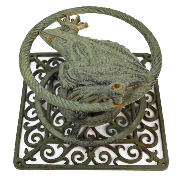 Cast Iron Frog Prince Lawn Hose Winding Rack (1 of 9)