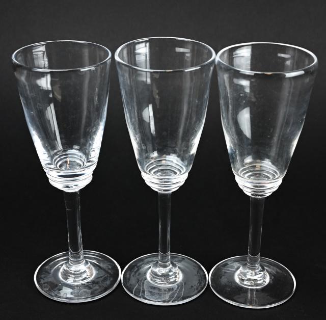 3 Simon Pearce Long Stem Wine Glasses: 3 Simon Pearce Long Stem Wine Glasses. 9 inches x 3 inches in diameter.