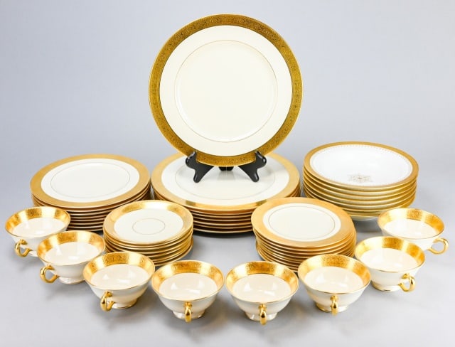 Lenox Porcelain Westchester Pattern Dinner Set (1 of 14)
