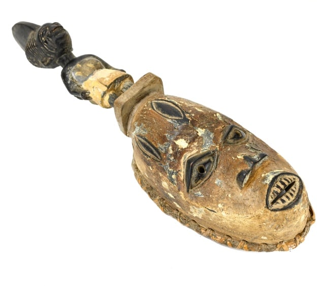 Antique Carved Guro Yaure Mask with Figure Cote (1 of 11)