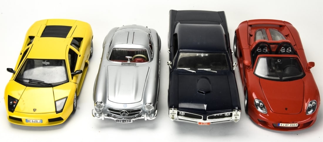 4 Metal Car Models Mercedes, Porche, Murcielago (1 of 5)