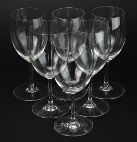 Set 6 Baccarat Crystal Red Wine Glasses: Set 6 Baccarat Crystal Red Wine Glasses. Marked on bottom. Measures 6.75 inches x 2.75.