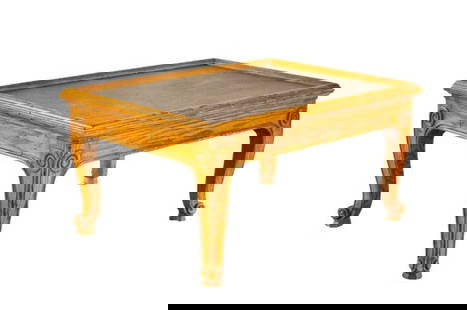 20 C. French Country Henredon Slate Top Table: 20th Century French Country Henredon Carved Oak Wood Slate Top Accent Table.Measures 15 inches x 30 inches x 22 inches.