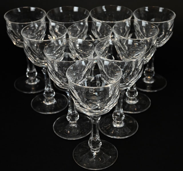Set Rosenthal Group Germany Crystal Wine Glasses: Set 10 Rosenthal Group Germany Crystal Wine Glasses. Measures 5.75 inches x 3 inches x 3 inches.