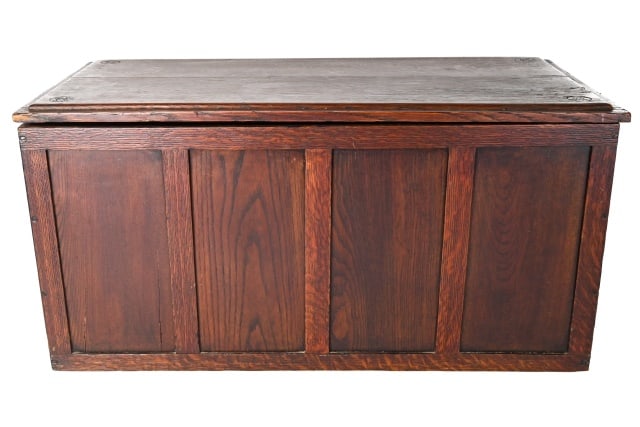 Antique Arts & Crafts Lidded Box or Trunk (1 of 10)