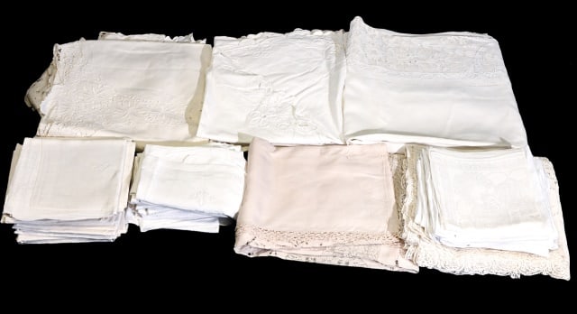 Collection Vintage Lace Linen Tablecloths Napkins (1 of 14)