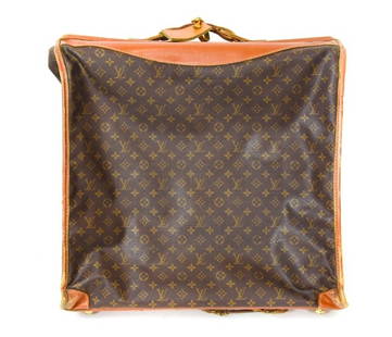 Vintage Louis Vuitton Monogram Garment Bag: Vintage Louis Vuitton Monogram Garment Bag Travel Deluxe XL Luggage. Hangers and other original hardware included. Folded measures 22 inches x 23 inches x 10 inches.