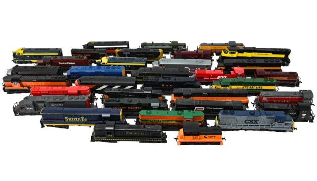 HO Scale Model Locomotives in Loose Lot (1 of 10)