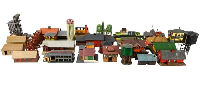 HO Scale Miniature Train Accessories Loose Lot (1 of 8)