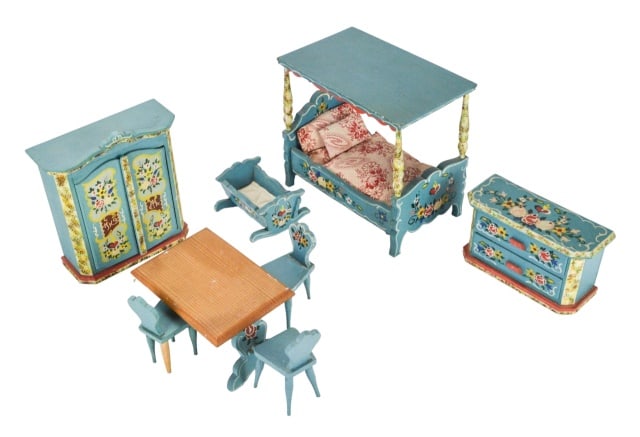 Set Vintage Dora Kuhn Hand Painted Doll Furniture (1 of 9)