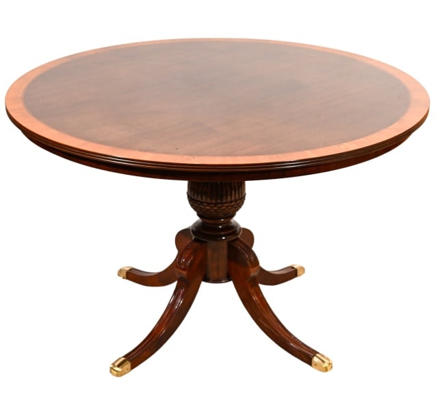 Georgian Style Carved Banded Mahogany Dining Table (1 of 13)