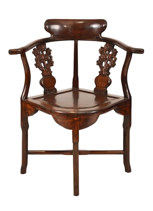 Chinese Rosewood Hand Carved Corner Chair: Mid 20th Chinese Rosewood Hand Carved Corner Chair.Measures 33 inches x 27 inches x 21.5 inches, seat height.