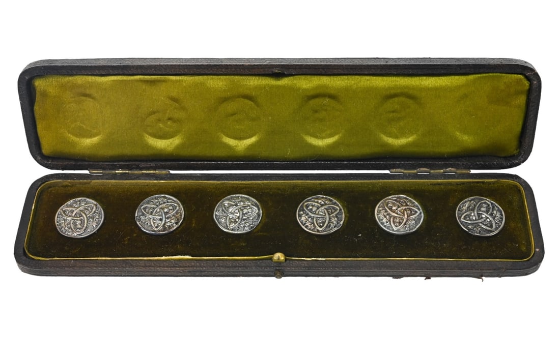 Antique Sterling Silver Buttons w Scottish Thistle (1 of 8)