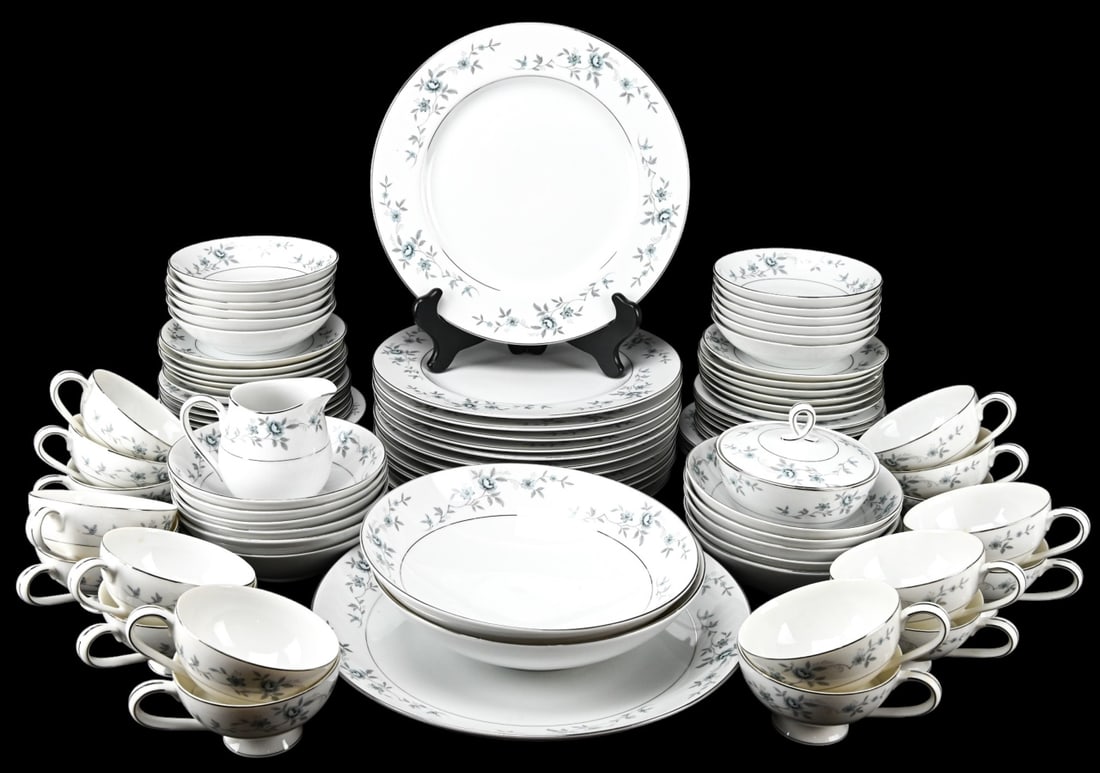 Mikasa China Dinner Service Pattern Anita for 12 (1 of 16)