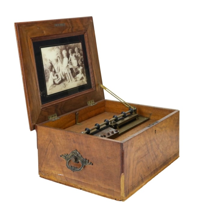 Antique Imperial Polyphon Music Box Auction