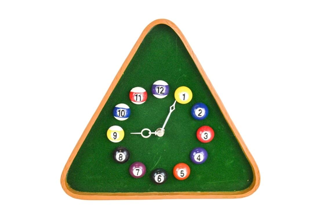 Vintage Pool Billiard Ball Rack Themed Clock (1 of 7)
