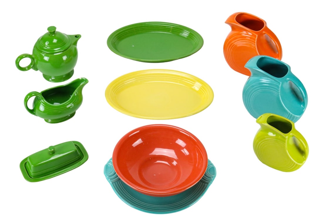 Collection Fiesta Ware Serving Pieces (1 of 18)