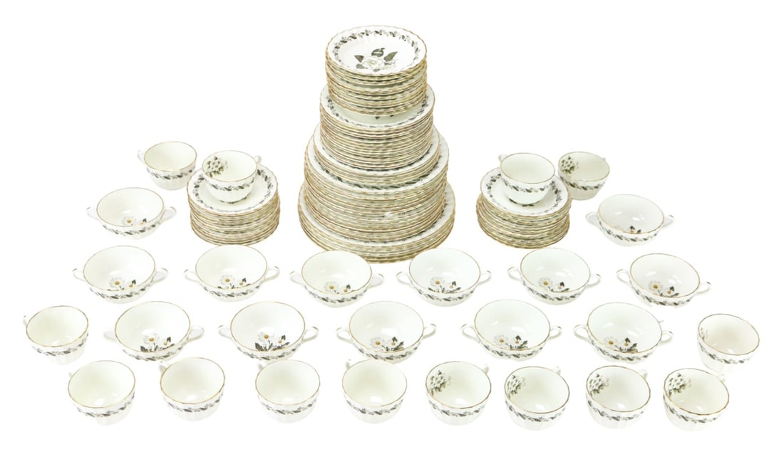 Royal Worcester China Dinner Service Engadine (1 of 16)