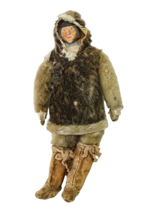 Antique Alaskan Inuit Hand Made Fur & Leather Doll (1 of 11)