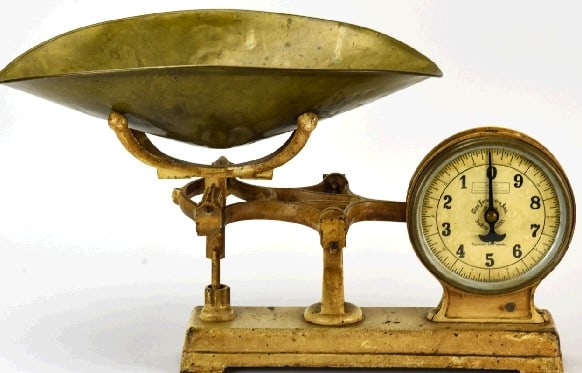 Antique Cast Iron Store Scale Chas (1 of 4)