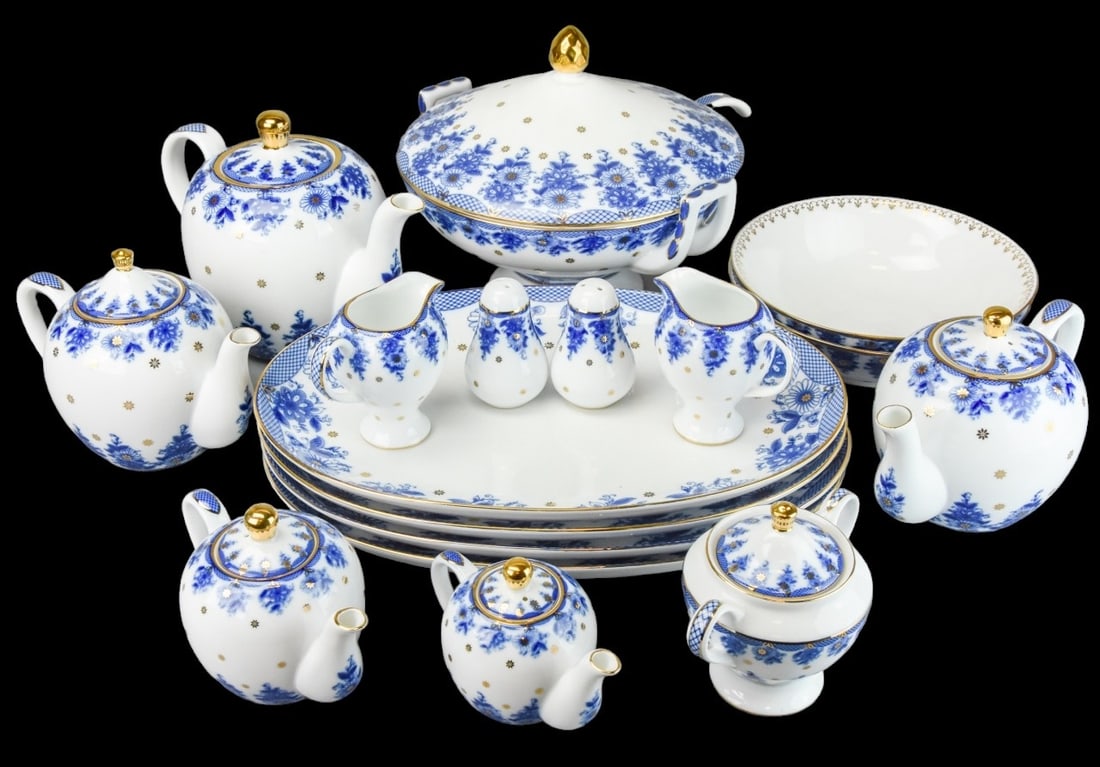 Lomonosov Porcelain Serving Pieces (1 of 10)