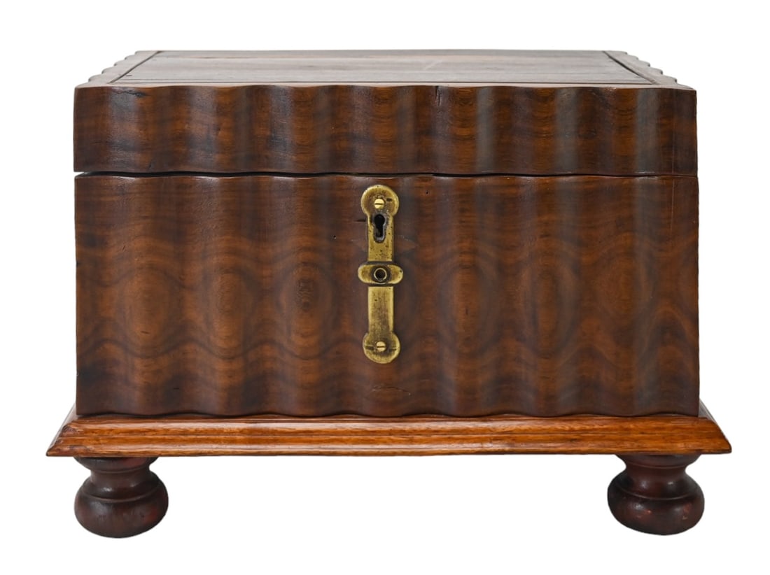 Antique Georgian Mahogany Serpentine Tea Caddy (1 of 13)